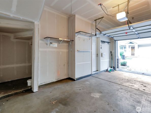 4035 S 212th Court C, SeaTac WA 98198