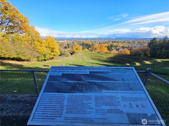 4035 S 212th Court C, SeaTac WA 98198