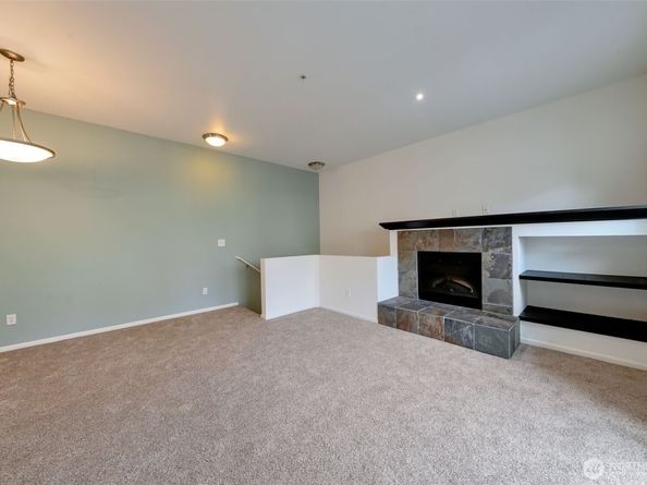 4035 S 212th Court C, SeaTac WA 98198