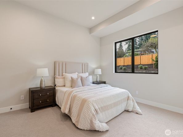 2423 129th Avenue SE, Bellevue WA 98005