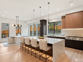 2423 129th Avenue SE, Bellevue WA 98005