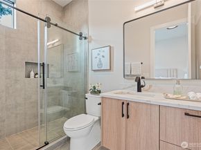 2423 129th Avenue SE, Bellevue WA 98005