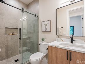 2423 129th Avenue SE, Bellevue WA 98005