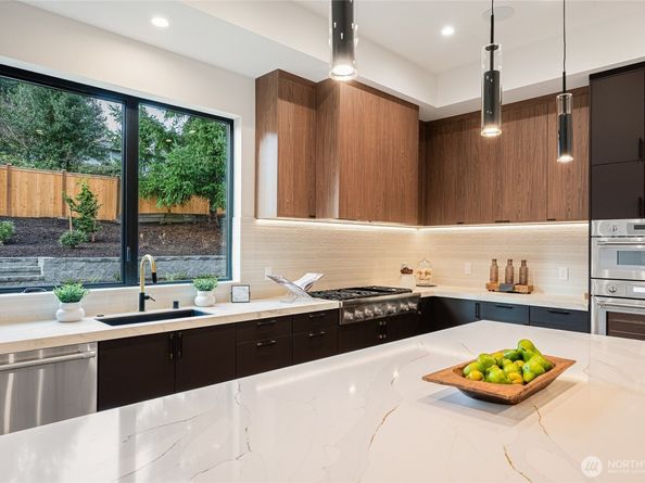 2423 129th Avenue SE, Bellevue WA 98005