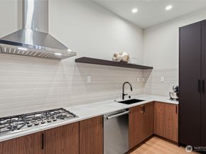 2423 129th Avenue SE, Bellevue WA 98005