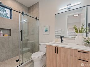 2423 129th Avenue SE, Bellevue WA 98005