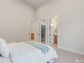 2423 129th Avenue SE, Bellevue WA 98005