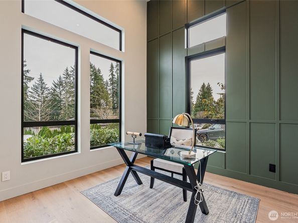 2423 129th Avenue SE, Bellevue WA 98005