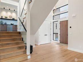 2423 129th Avenue SE, Bellevue WA 98005