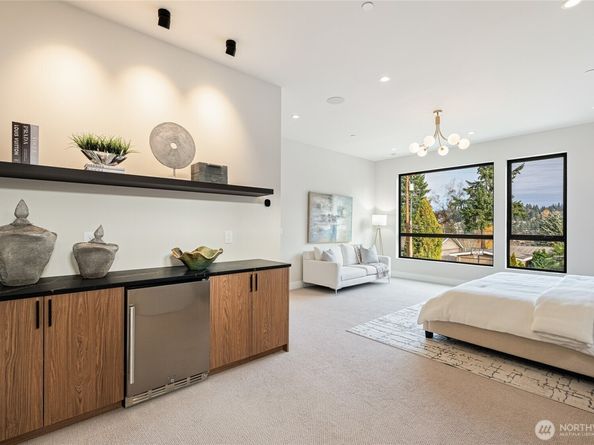 2423 129th Avenue SE, Bellevue WA 98005