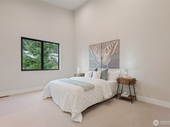 2423 129th Avenue SE, Bellevue WA 98005