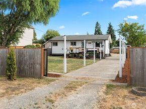 2123 S 252nd Street, Des Moines WA 98198