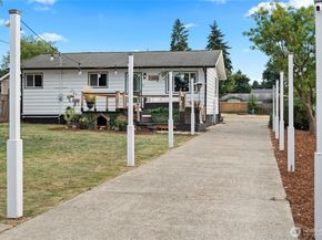 2123 S 252nd Street, Des Moines WA 98198