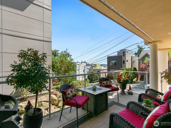 2100 Thorndyke Avenue W 101, Seattle WA 98199