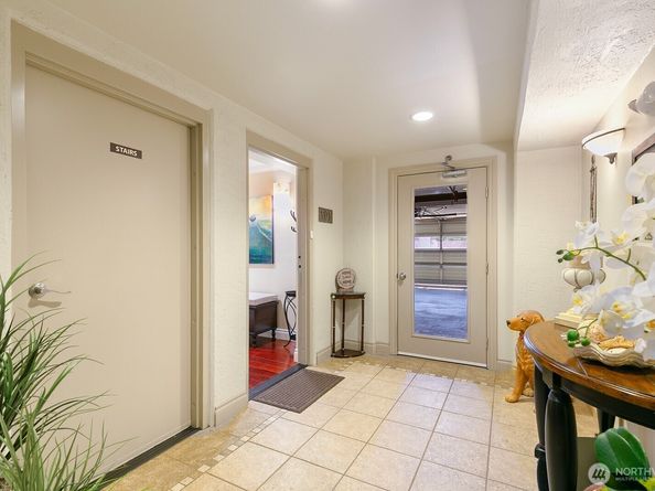 2100 Thorndyke Avenue W 101, Seattle WA 98199