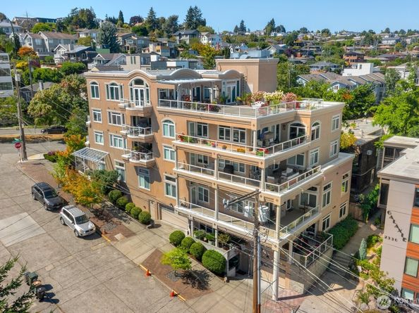 2100 Thorndyke Avenue W 101, Seattle WA 98199