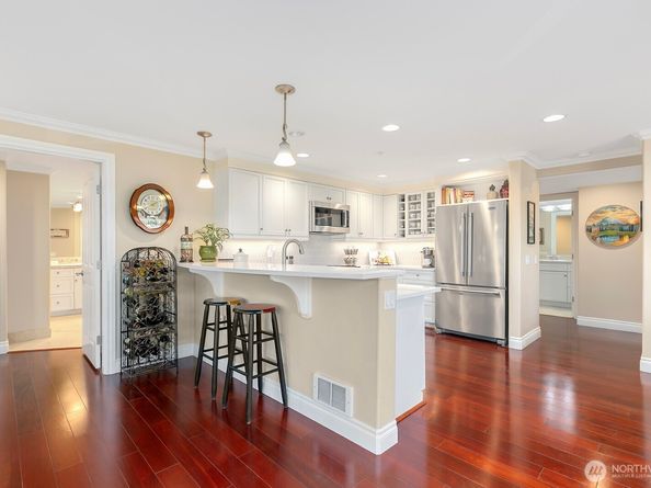 2100 Thorndyke Avenue W 101, Seattle WA 98199