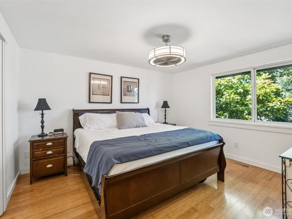 26308 42nd Avenue S, Kent WA 98032