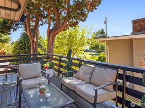 422 S 168th Street, Burien WA 98148