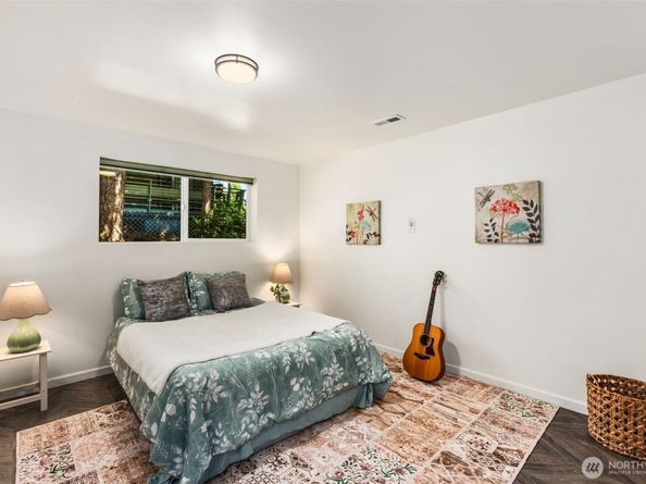 422 S 168th Street, Burien WA 98148