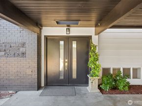 422 S 168th Street, Burien WA 98148
