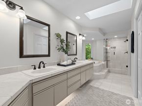 15814 NE 135th Street, Redmond WA 98052