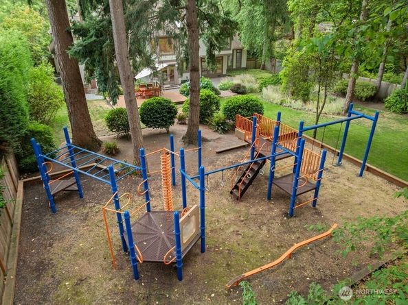 15814 NE 135th Street, Redmond WA 98052