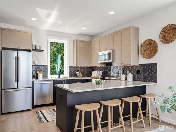 2817 Franklin Avenue E A, Seattle WA 98102