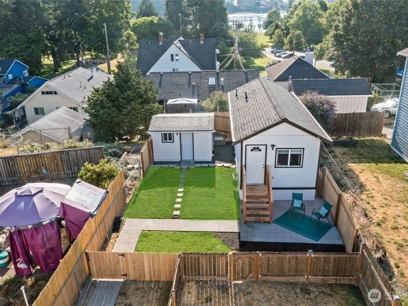 1336 Elizabeth Avenue B, Bremerton WA 98337