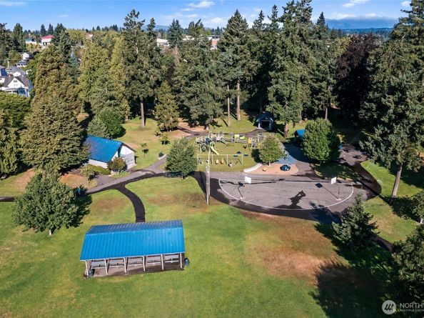 1336 Elizabeth Avenue B, Bremerton WA 98337