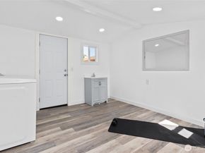1336 Elizabeth Avenue B, Bremerton WA 98337