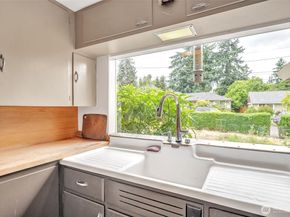 11521 Corliss Avenue N, Seattle WA 98133