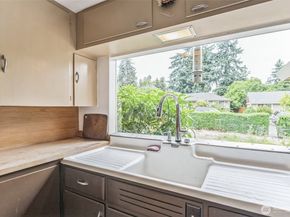 11521 Corliss Avenue N, Seattle WA 98133