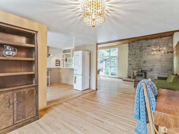 11521 Corliss Avenue N, Seattle WA 98133