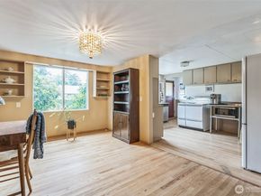 11521 Corliss Avenue N, Seattle WA 98133