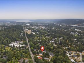 120 Newport Way NW 17, Issaquah WA 98027
