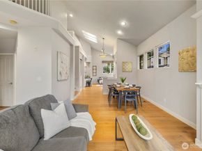 120 Newport Way NW 17, Issaquah WA 98027