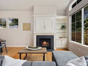 120 Newport Way NW 17, Issaquah WA 98027