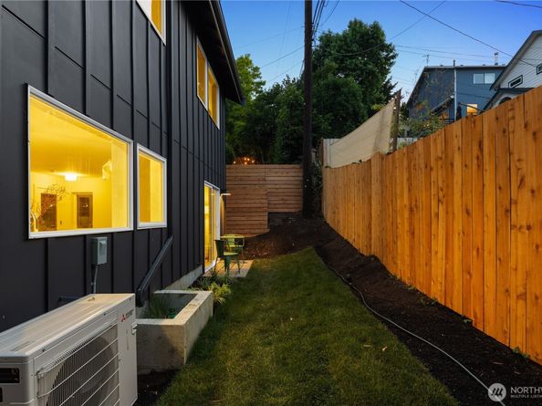 2616 E Roy Street, Seattle WA 98112