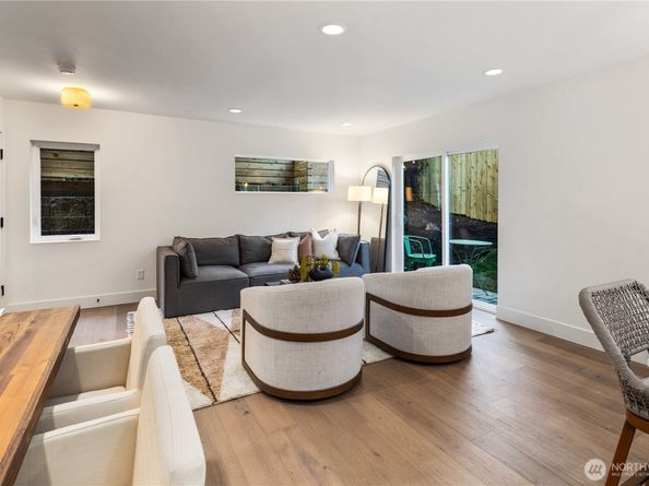 2616 E Roy Street, Seattle WA 98112