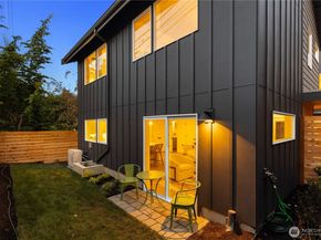 2616 E Roy Street, Seattle WA 98112