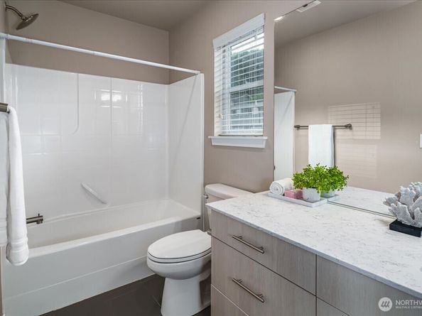 11821 82nd Place S, Seattle WA 98178