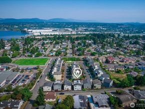 11821 82nd Place S, Seattle WA 98178