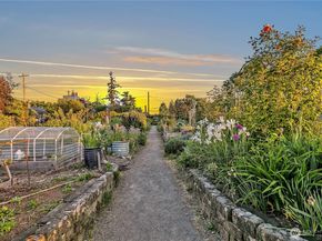 1706 Bradner Place S 3, Seattle WA 98144