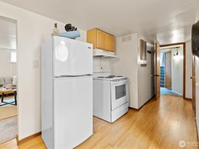 1211 N 3rd Street, Renton WA 98057
