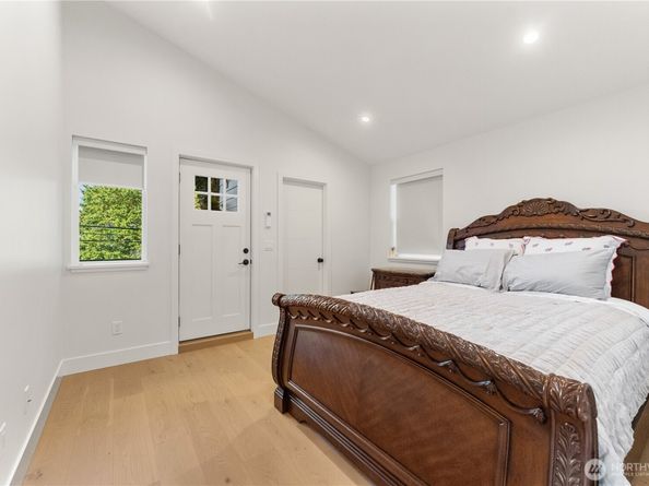 509 N 78th Street, Seattle WA 98103