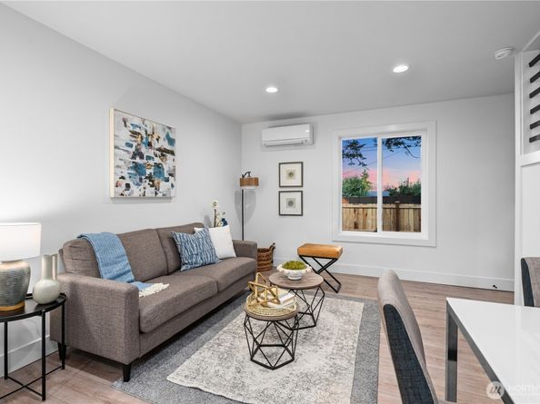 9731 13th Avenue NW, Seattle WA 98117