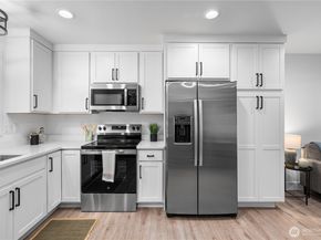 9731 13th Avenue NW, Seattle WA 98117