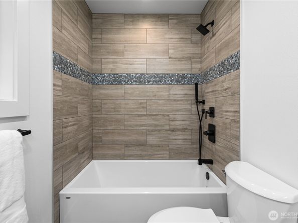9731 13th Avenue NW, Seattle WA 98117