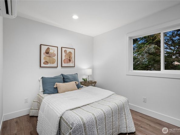9731 13th Avenue NW, Seattle WA 98117